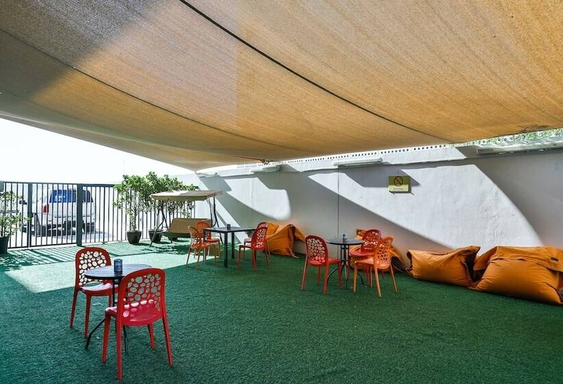 Пансион Ensuite Rooms And Studios   Dubai