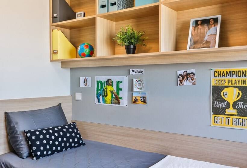 Пансион Ensuite Rooms And Studios   Dubai