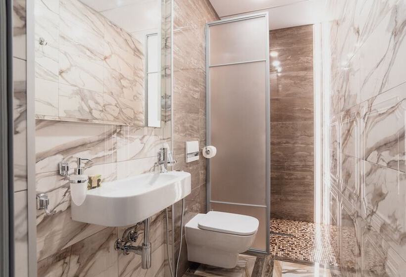 بنسيون Guest House 16 8