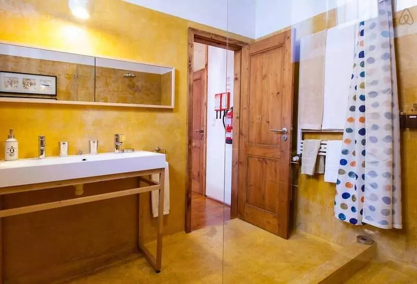 Majatalo Three4six Guesthouse