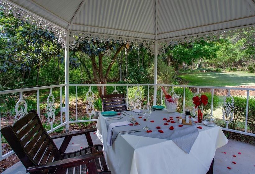 بنسيون Whispering Pines Country Estate