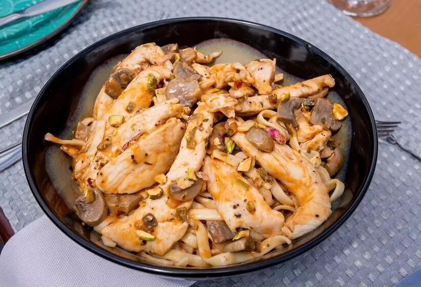 Majatalo Whispering Pines Country Estate