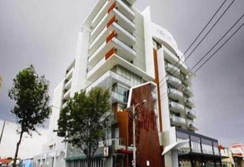 Sub Penthouse On Barkly Street