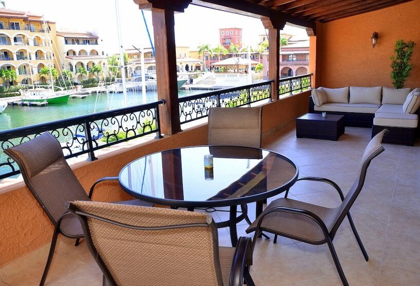 The Hotel Porto Cupecoy