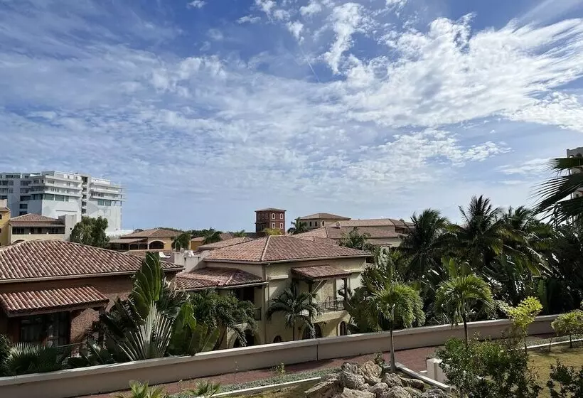 The Hotel Porto Cupecoy