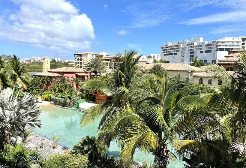 The Hotel Porto Cupecoy