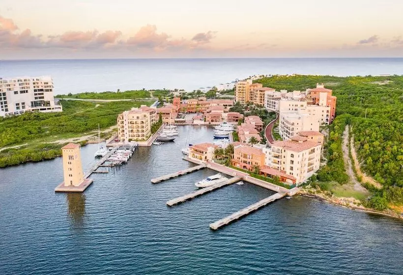 The Hotel Porto Cupecoy