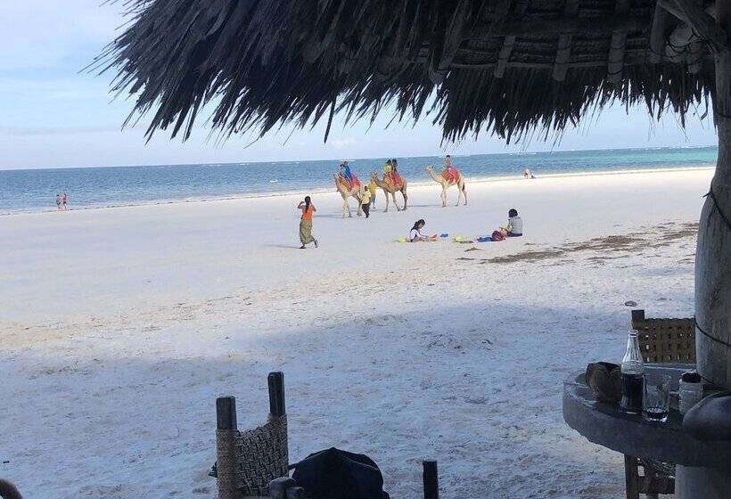 Villakwetu Cottages Diani Beach