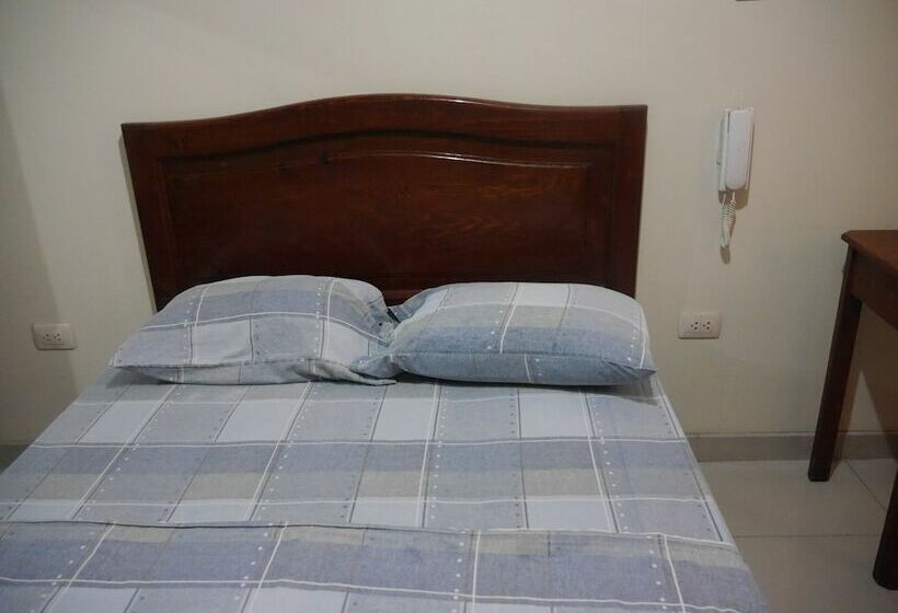 فندق صغير Hostal Las Palmeras