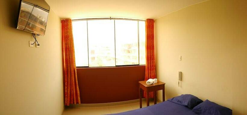 فندق صغير Hostal Las Palmeras