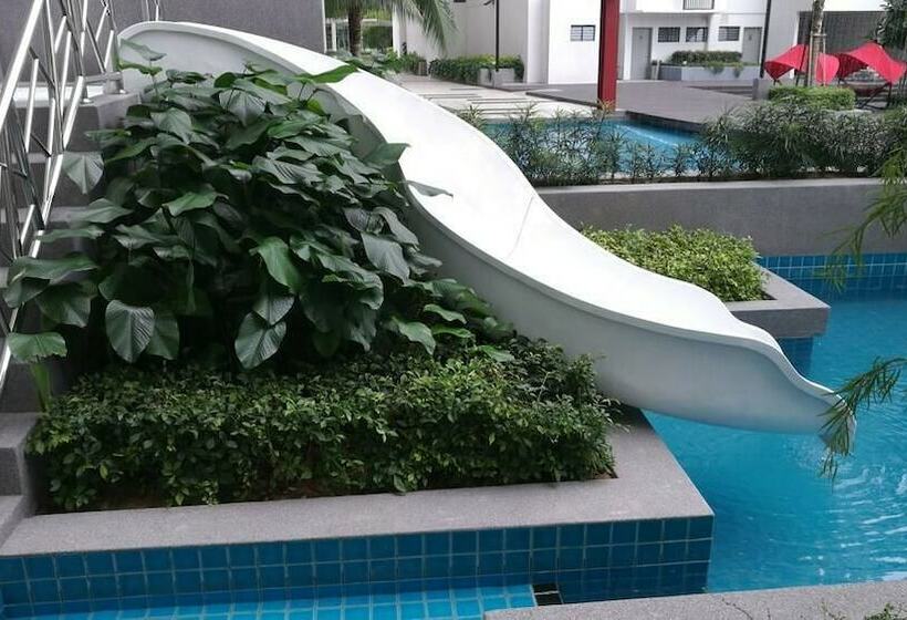 Japanese Home Hello Kitty   Hostel