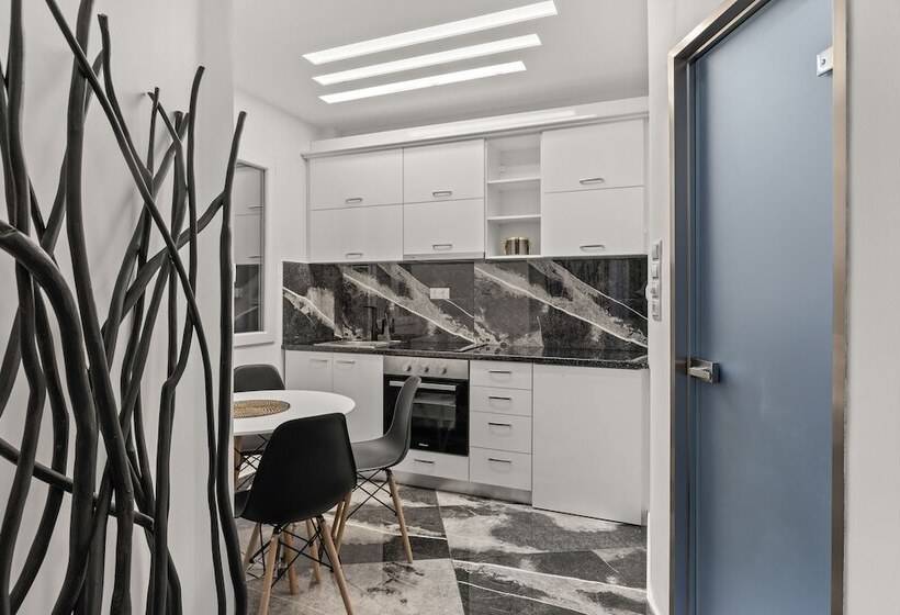 Athens Warehouse Boutique Hotel & Suites