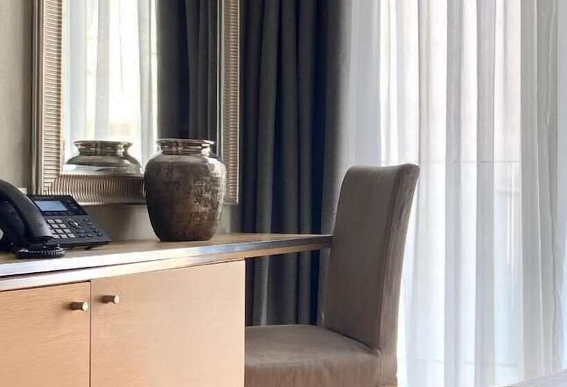 Athens Warehouse Boutique Hotel & Suites