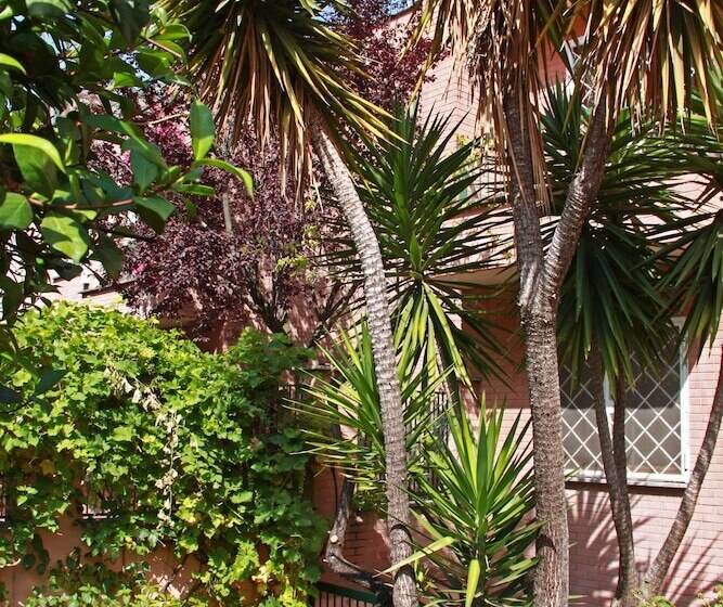 تختخواب و صبحانه Books Beds & Breakfast