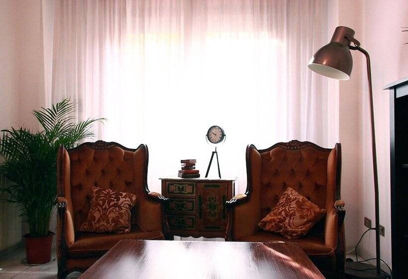 تختخواب و صبحانه Books Beds & Breakfast