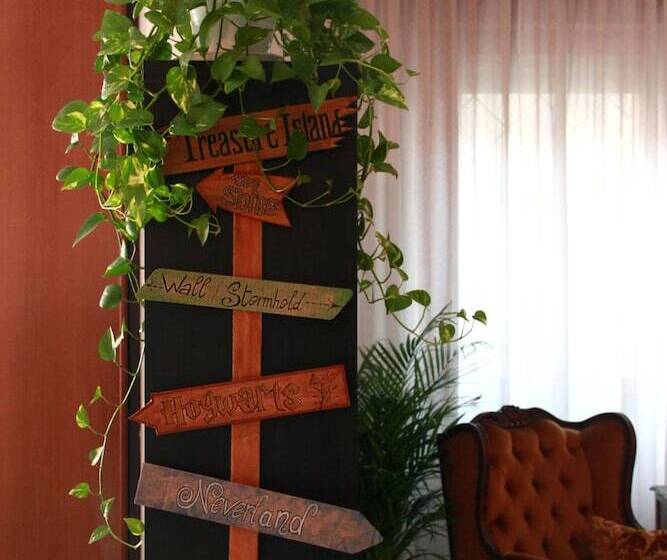 تختخواب و صبحانه Books Beds & Breakfast