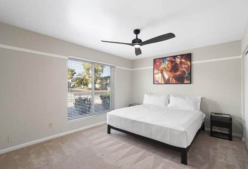 Entertainers Dream! 4 Bdrm / Htd Pool/ Games!