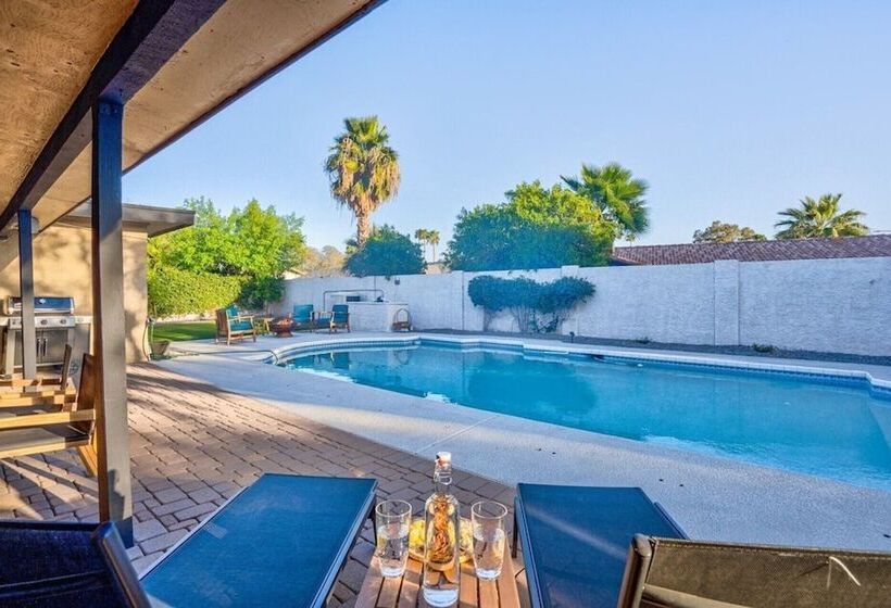 Entertainers Dream! 4 Bdrm / Htd Pool/ Games!