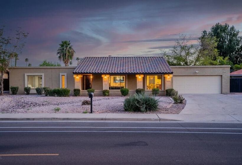 Entertainers Dream! 4 Bdrm / Htd Pool/ Games!