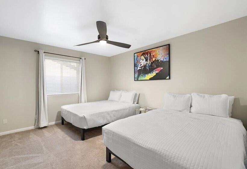 Entertainers Dream! 4 Bdrm / Htd Pool/ Games!