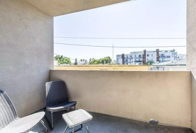 Heaven On Hollywood Boulevard Furnished Apartments