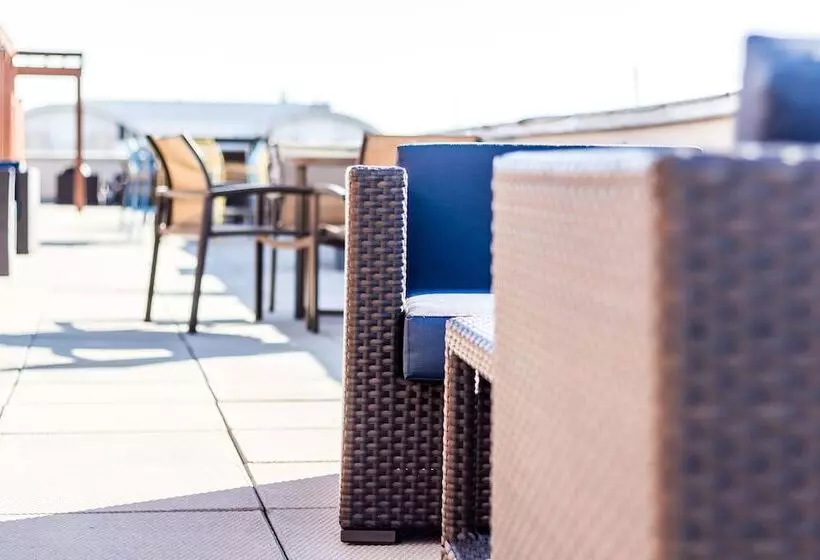 Heaven On Hollywood Boulevard Furnished Apartments