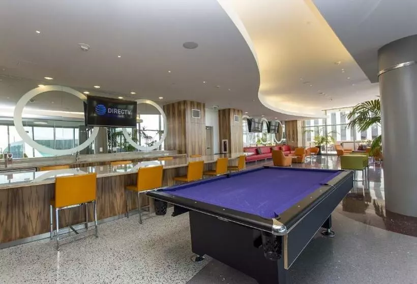 Heaven On Hollywood Boulevard Furnished Apartments