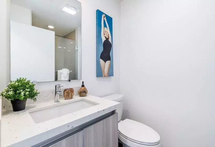 Heaven On Hollywood Boulevard Furnished Apartments