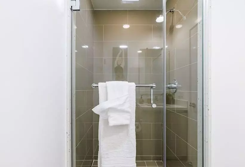 Heaven On Hollywood Boulevard Furnished Apartments