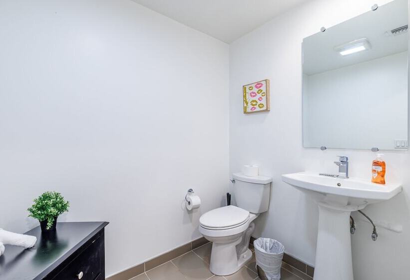 Heaven On Hollywood Boulevard Furnished Apartments