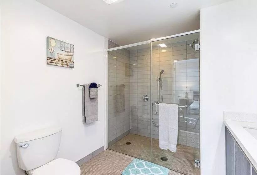 Heaven On Hollywood Boulevard Furnished Apartments