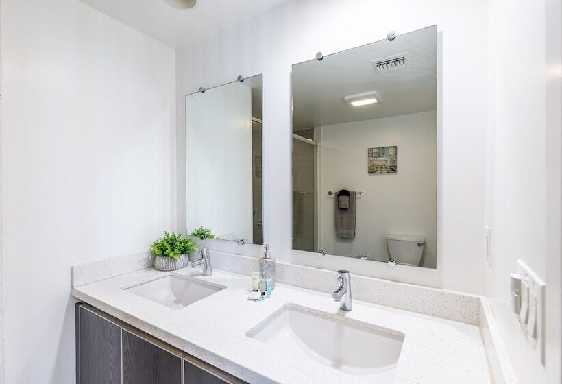 Heaven On Hollywood Boulevard Furnished Apartments