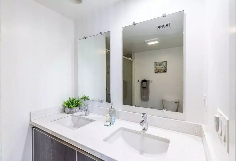 Heaven On Hollywood Boulevard Furnished Apartments