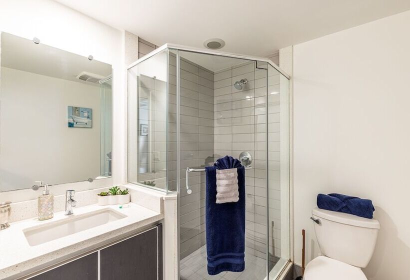 Heaven On Hollywood Boulevard Furnished Apartments