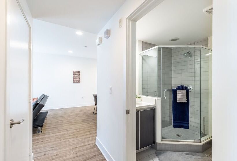 Heaven On Hollywood Boulevard Furnished Apartments