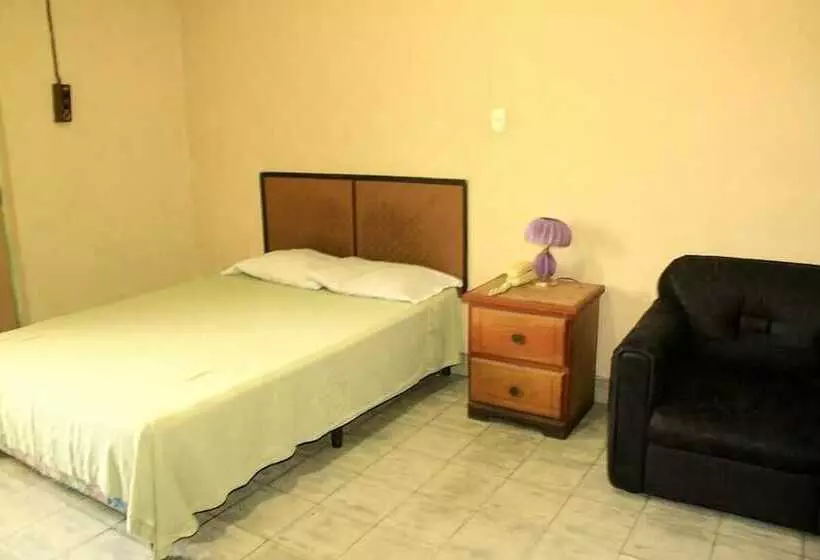 Hostal Tropicana