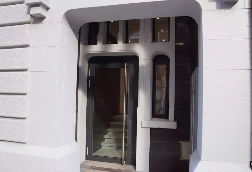 هتل Luxury Apartments By Livingdowntown