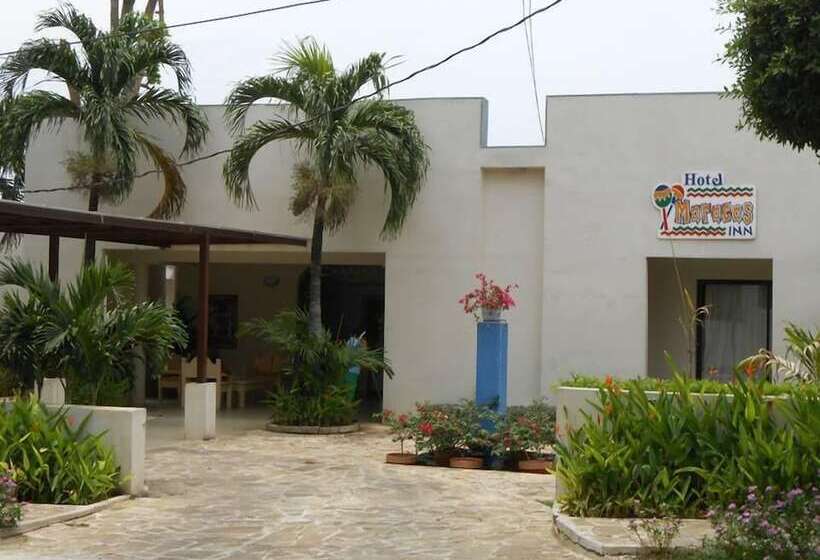 هتل Maracas Inn