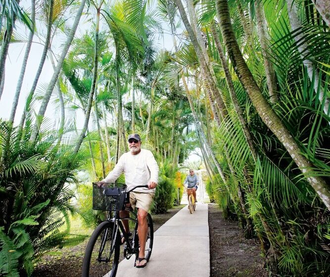 هتل Miami Everglades Rv Resort