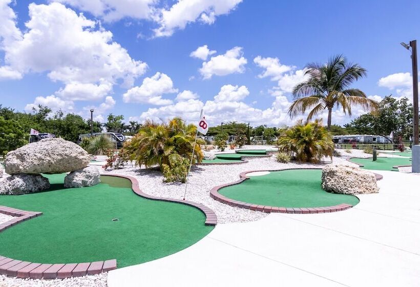 هتل Miami Everglades Rv Resort