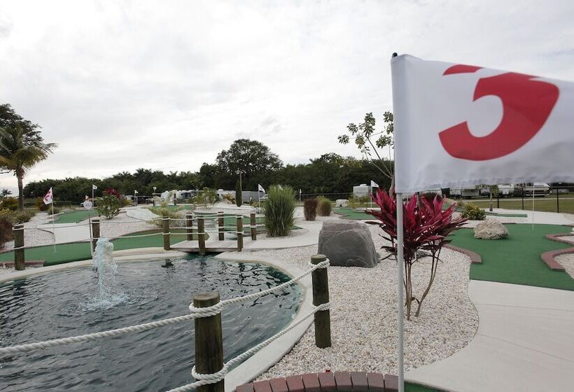 هتل Miami Everglades Rv Resort