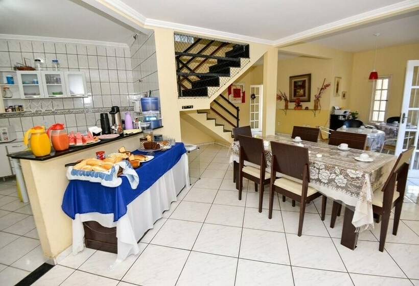 فندق Pousada Praia Do Ribeiro