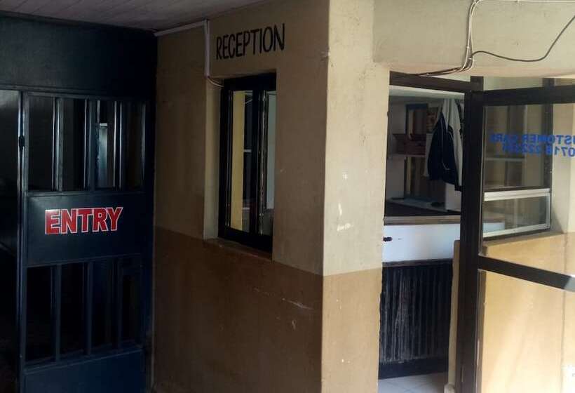 ホテル Relax Safari