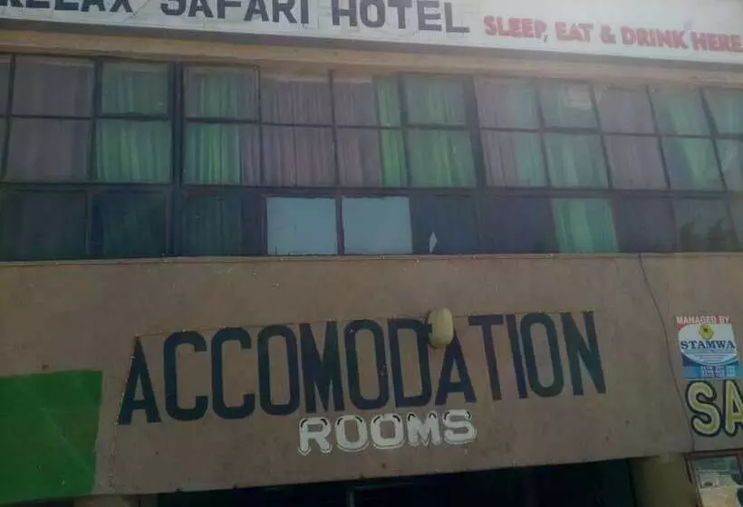 هتل Relax Safari