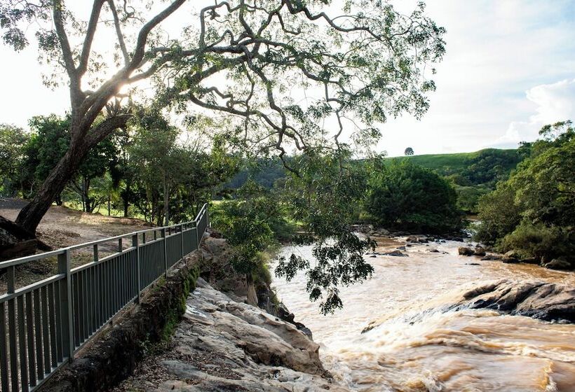 교외 호텔 Fazenda Vale Da Cachoeira