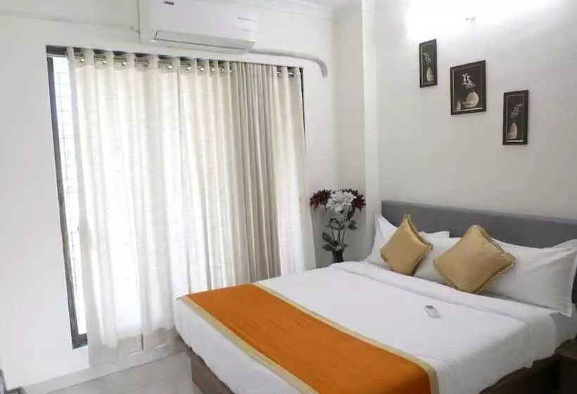 Hotelli Satyam Residency