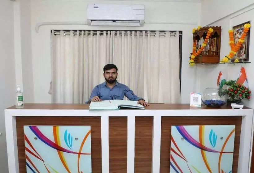 Hotelli Satyam Residency