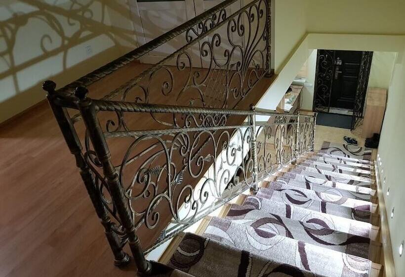 هتل The Rooms Inn