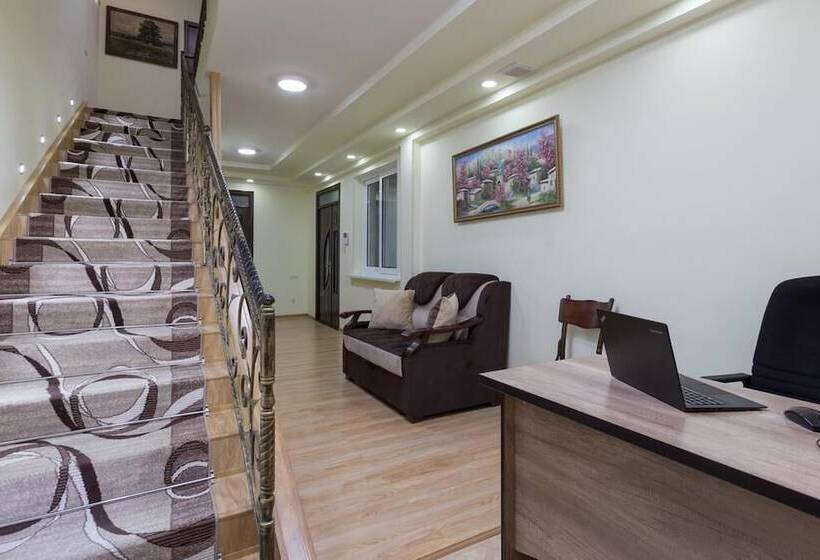 هتل The Rooms Inn