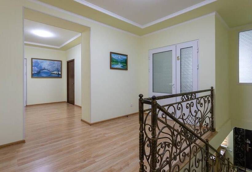 هتل The Rooms Inn